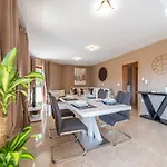 アパート Zen Luxury ザダル