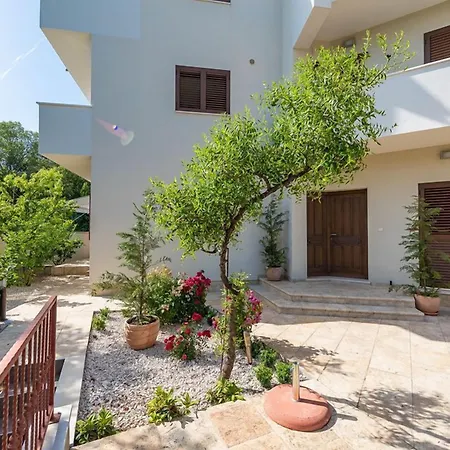 Zen Luxury Апартаменты *